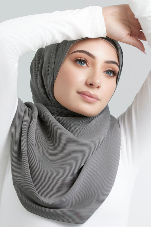 Carbon Plain Pleated Hijab