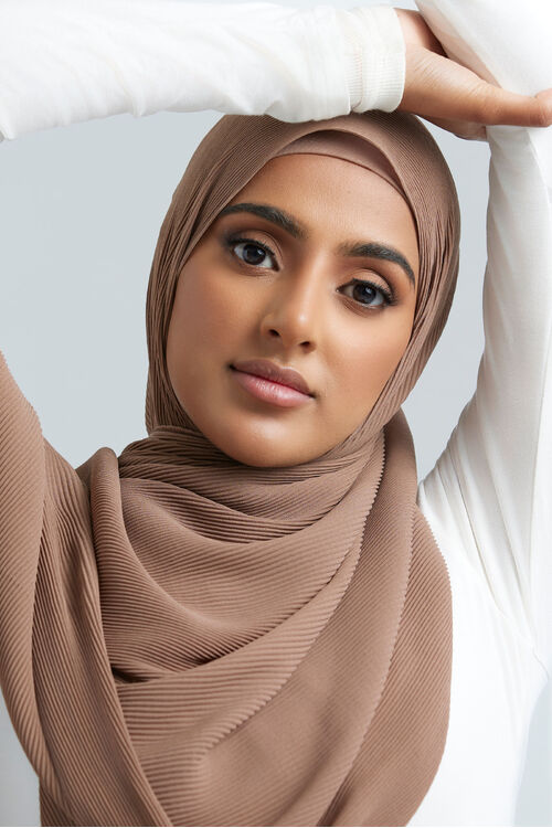 Mocha Plain Pleated Hijab