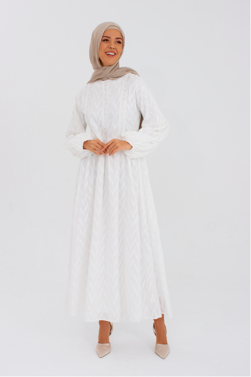 Snowdrop Dress [size: 6]