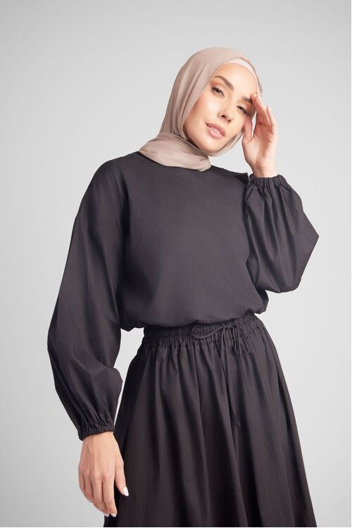 Onyx Puff Sleeve Top [size: 6]